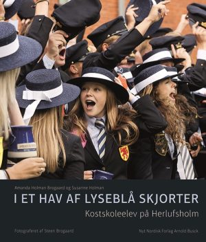 I et hav af lyseblå skjorter (Bog)